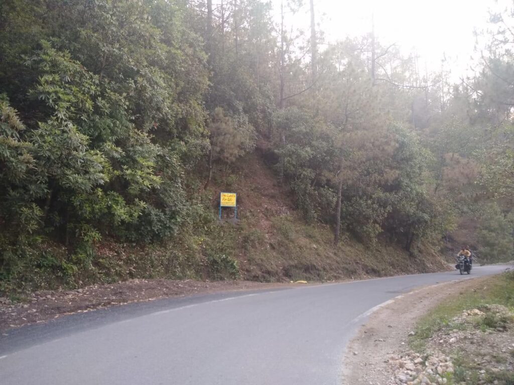 80 lakhs – roadside 10 nali plot in Dhari, Mukteshwar in Uttarakhand